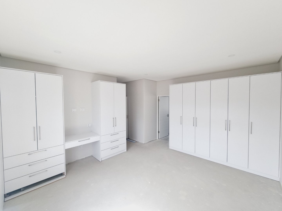 4 Bedroom Property for Sale in Sandown Western Cape